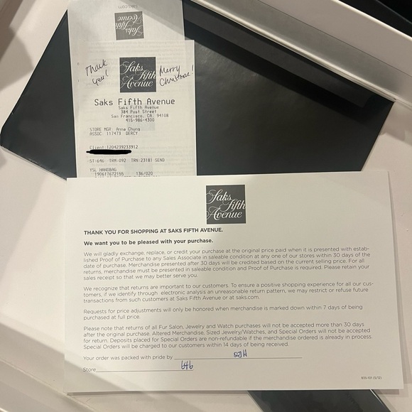 Saint Laurent
Le 5 À 7 Hobo - Picture 9 of 9